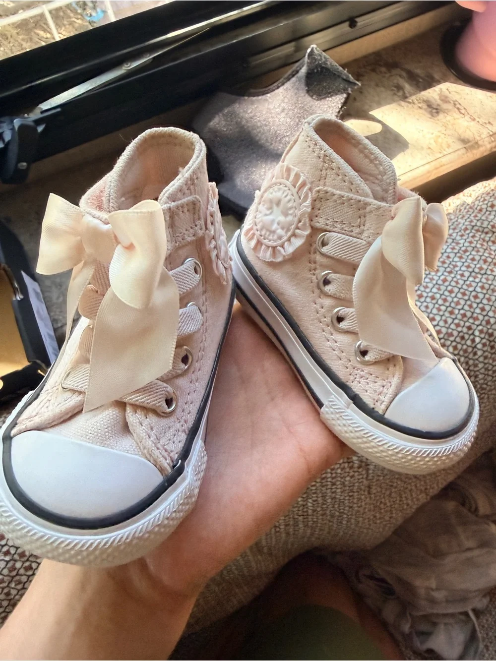 Converse never worn